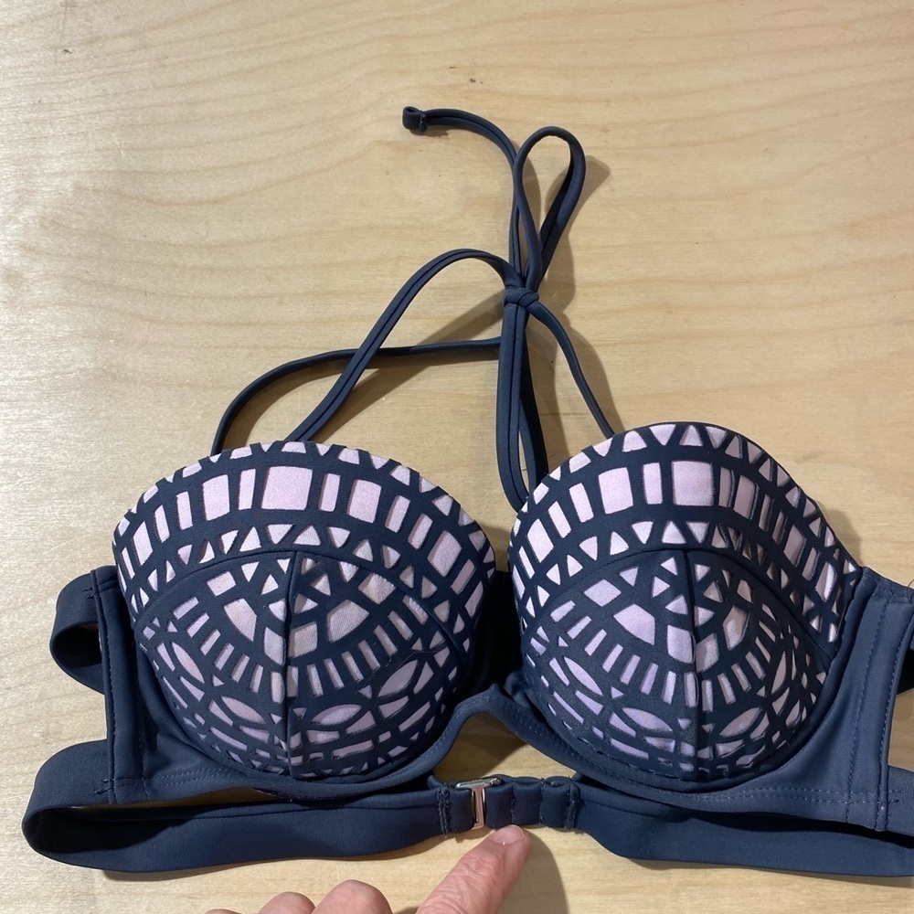 Xhilaration Swim Top Small (JD)